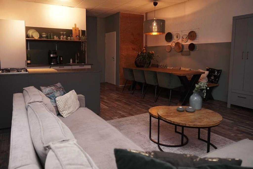 Ruim Appartement In Utrecht. Εξωτερικό φωτογραφία